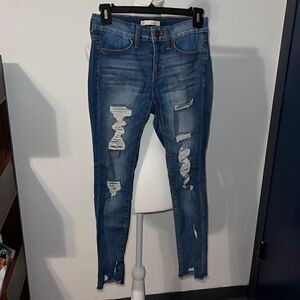 ankle blue jeans. Ripped/distressed size 1 juniors SO denim